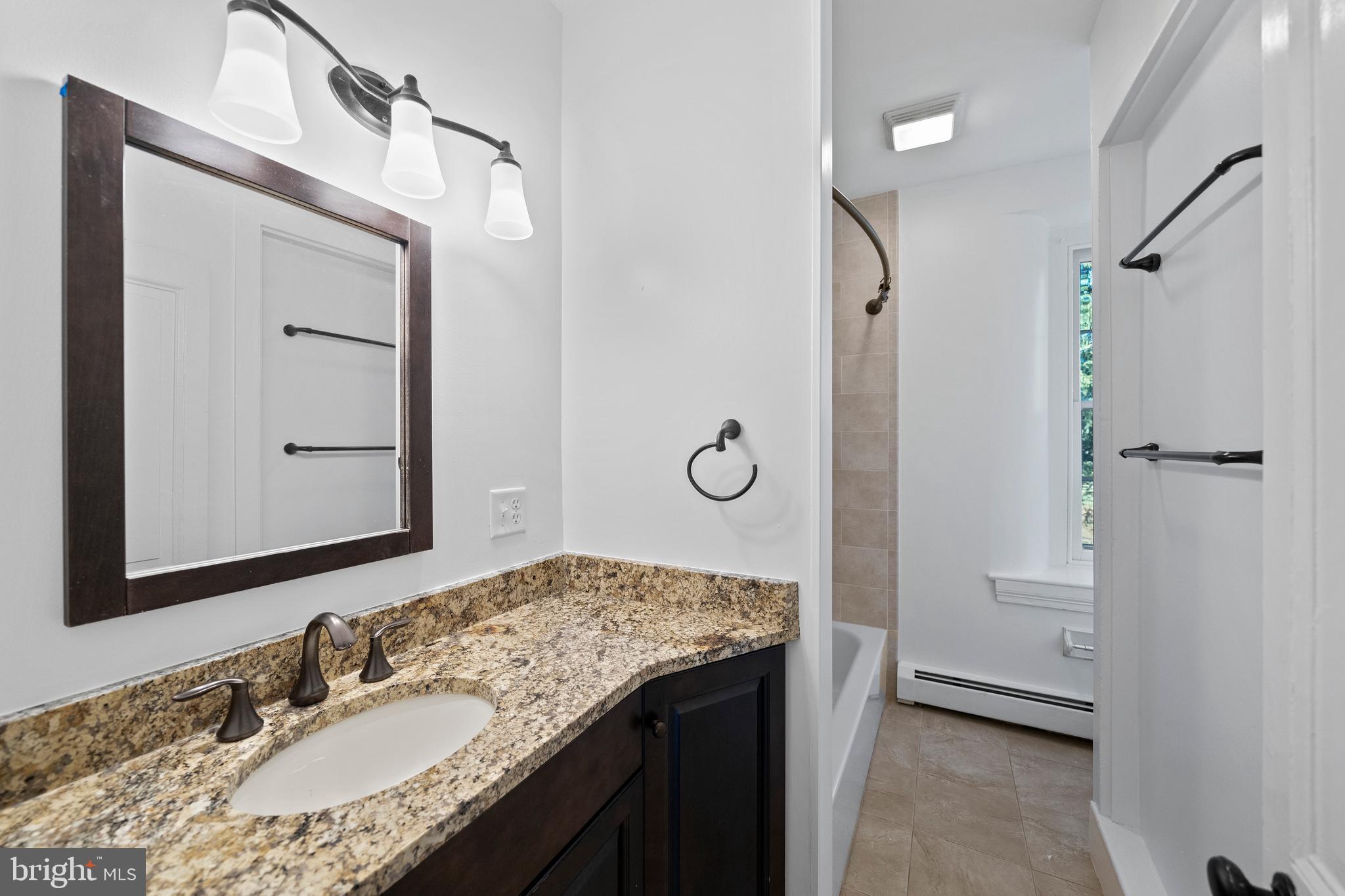 CHESHIRE HUNT - Residential