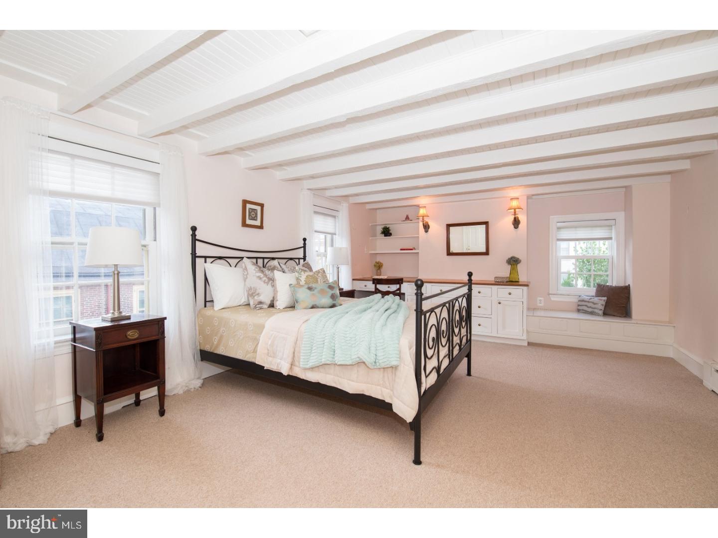 SOCIETY HILL - Residential