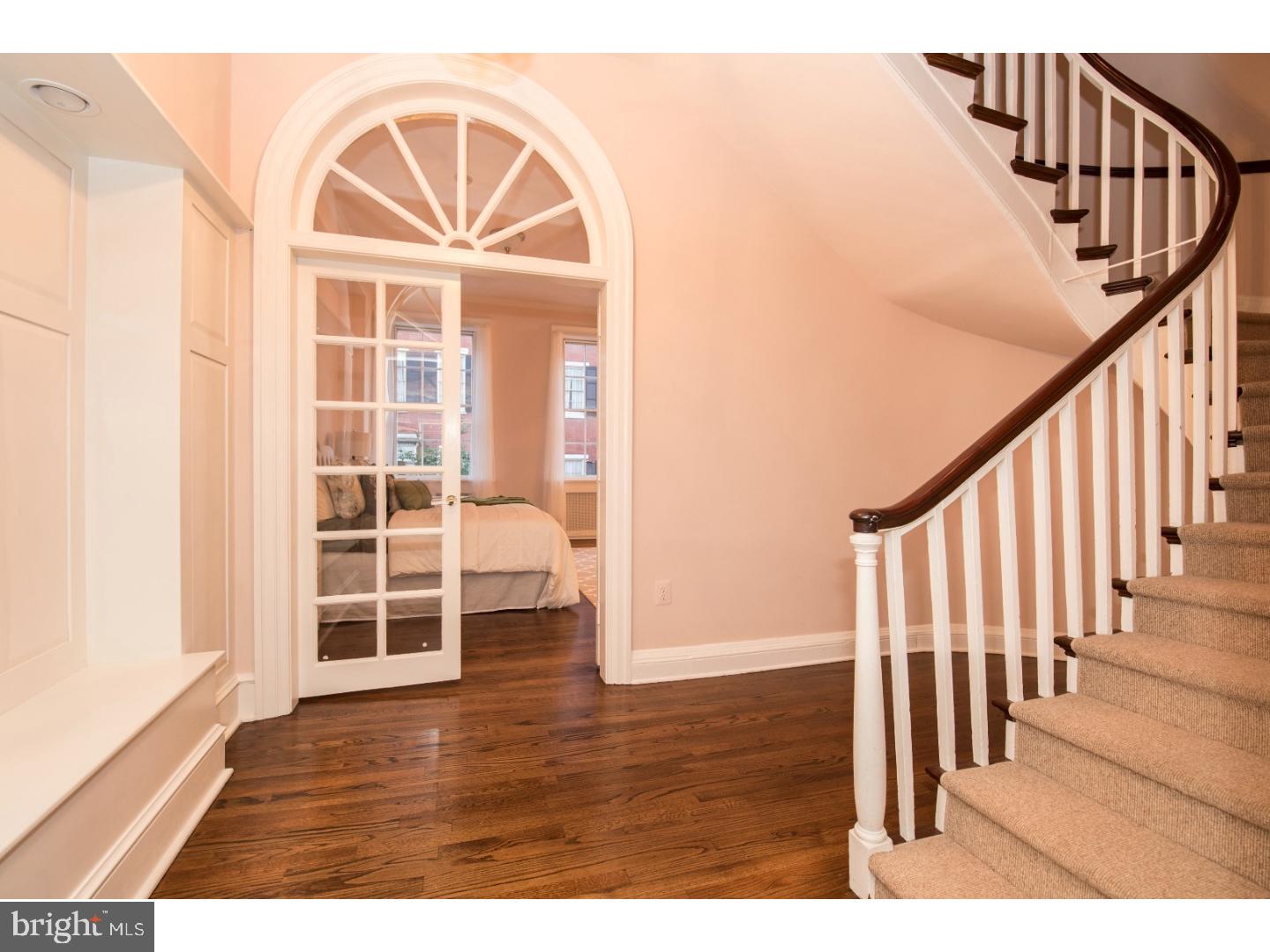 SOCIETY HILL - Residential