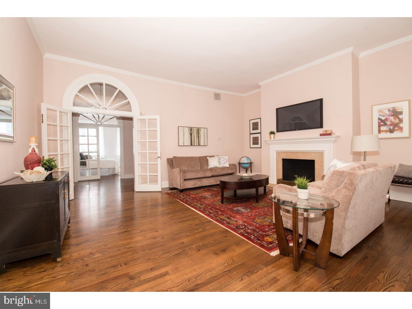 SOCIETY HILL - Residential