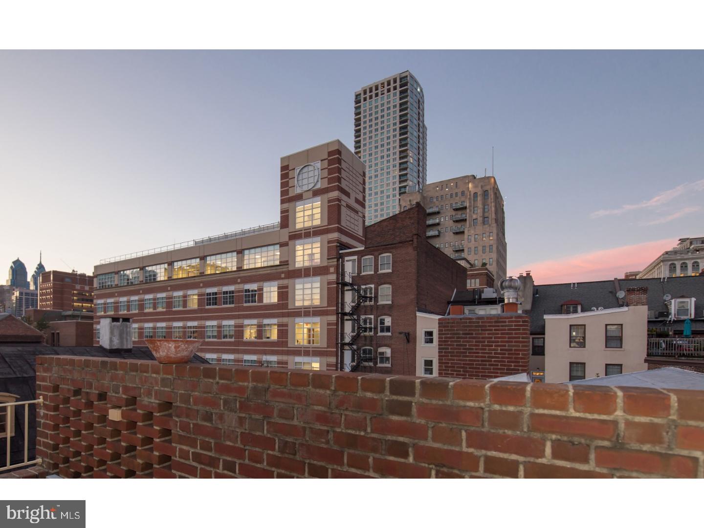 SOCIETY HILL - Residential