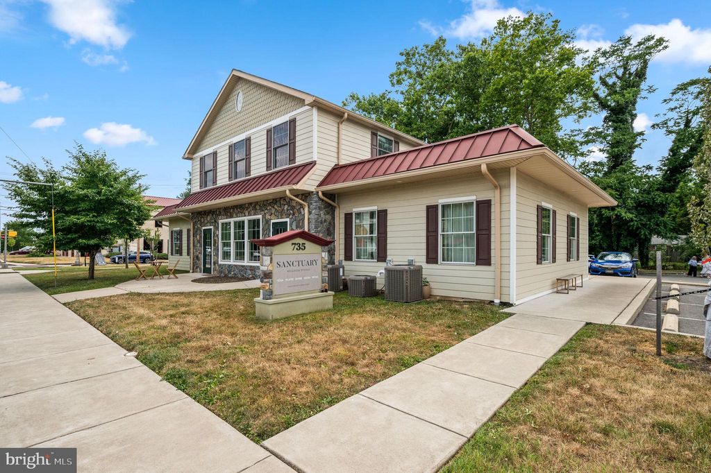 Photo of 735 Bethlehem Pike, FLOURTOWN, PA 19031 (MLS # PAMC2109426)