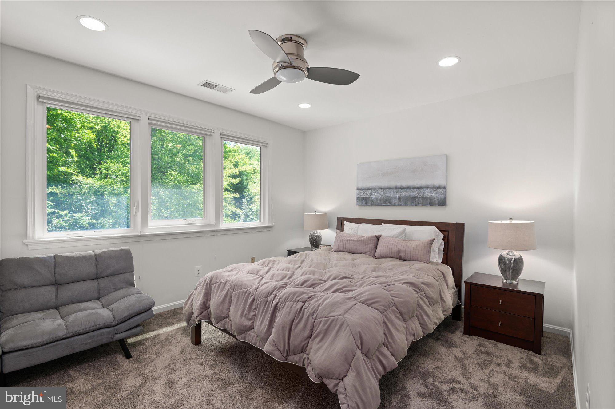 RIVER FALLS - Residential