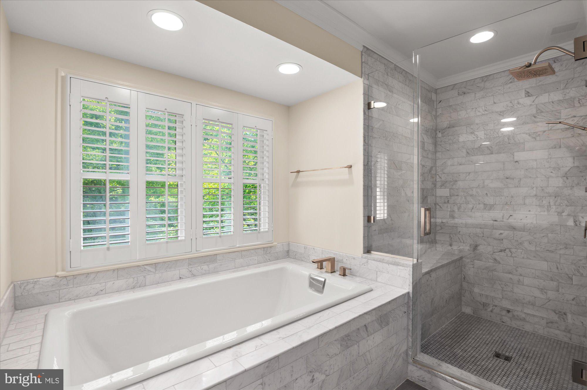 RIVER FALLS - Residential