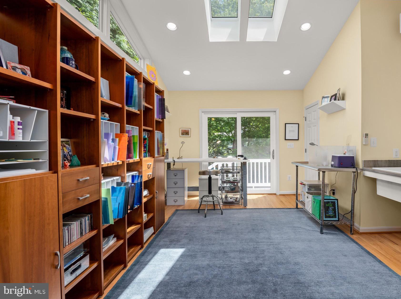 RIVER FALLS - Residential