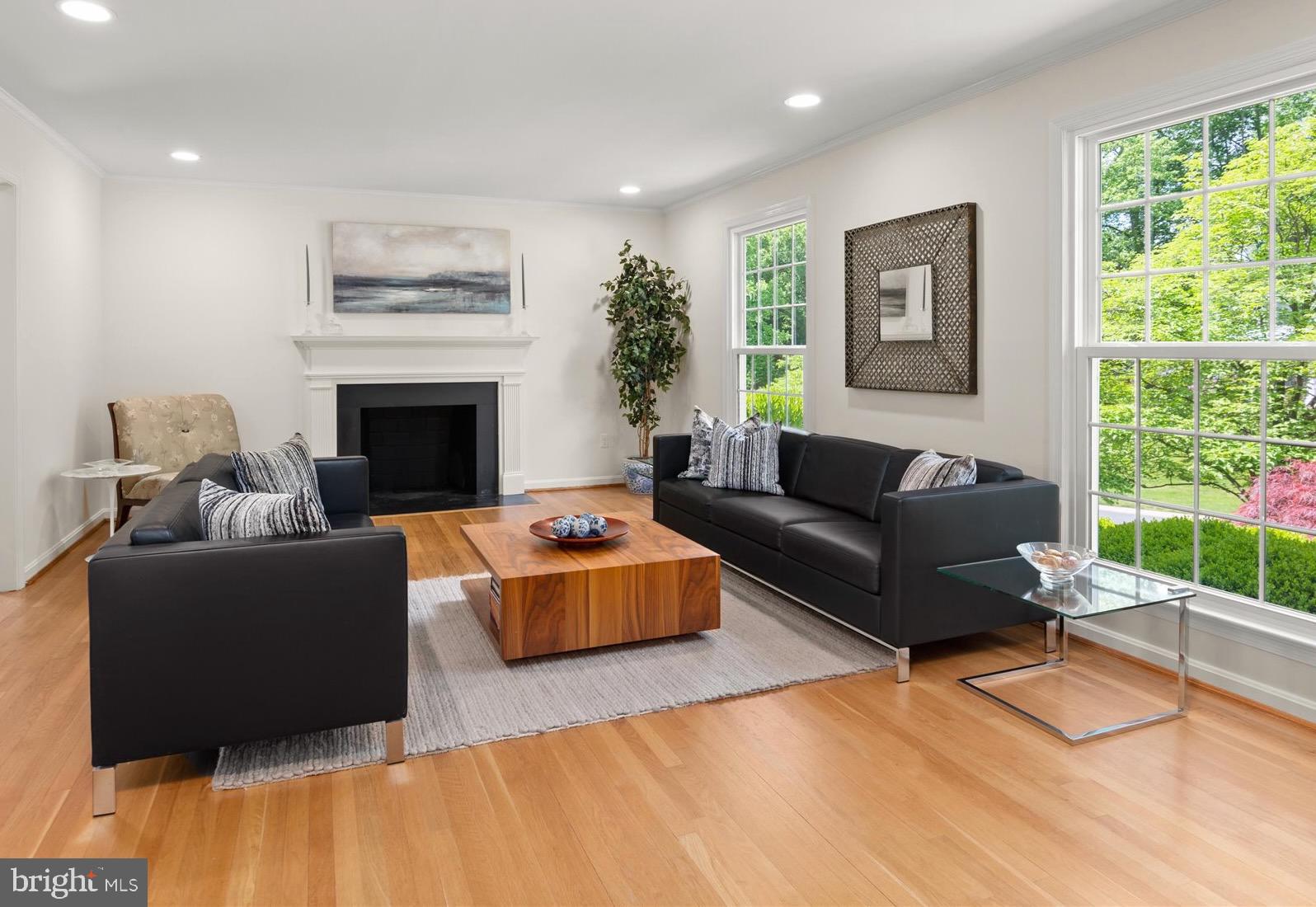 RIVER FALLS - Residential