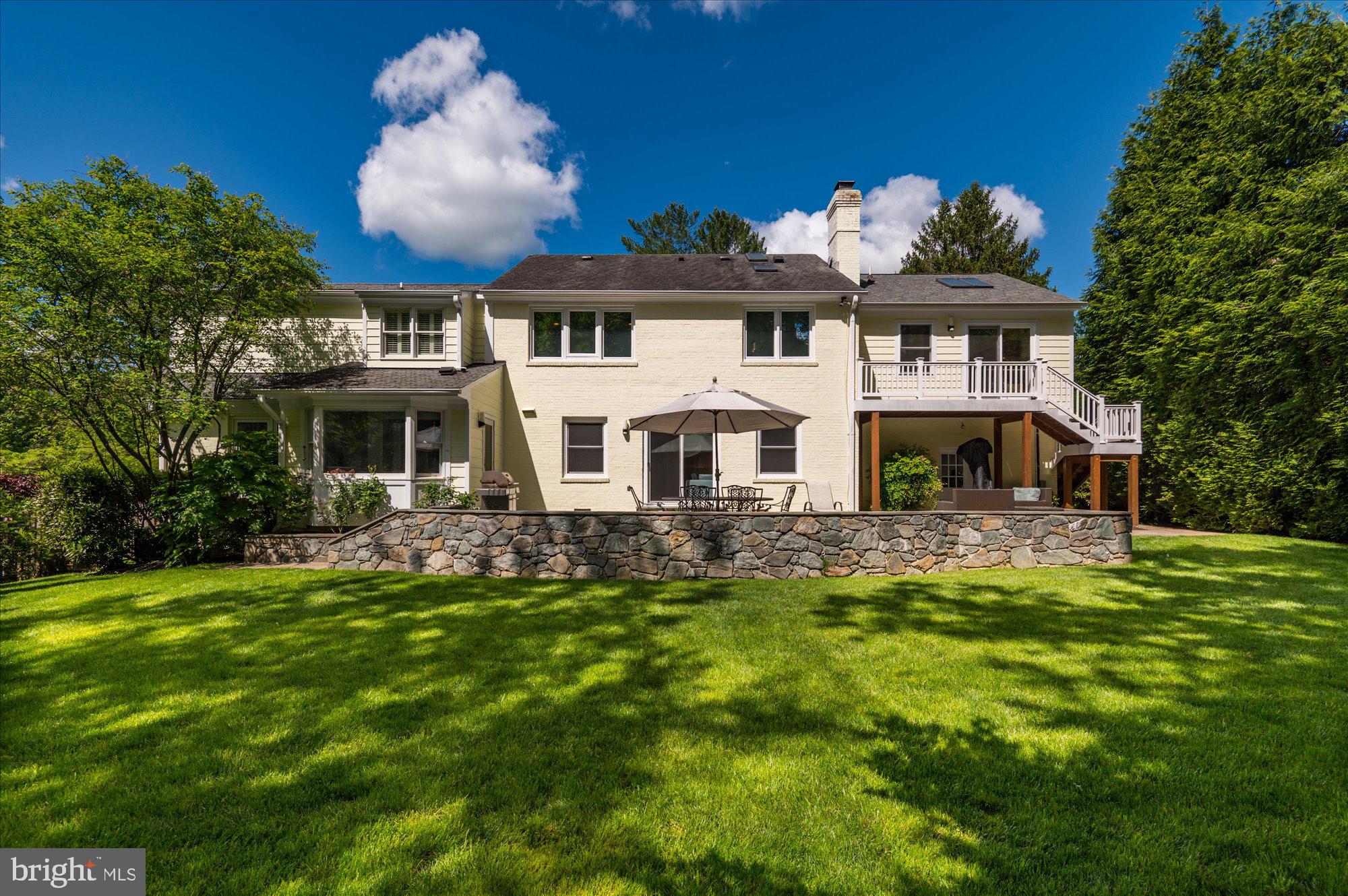 RIVER FALLS - Residential