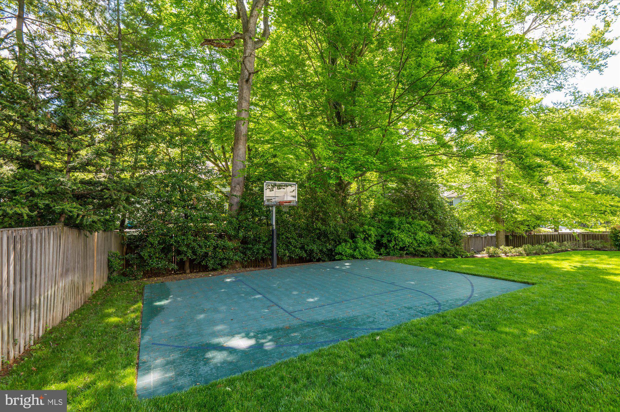 RIVER FALLS - Residential