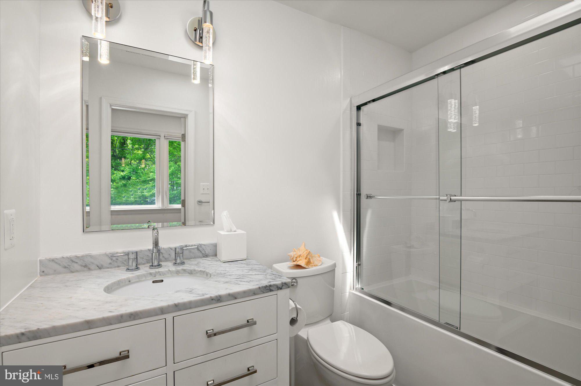 RIVER FALLS - Residential