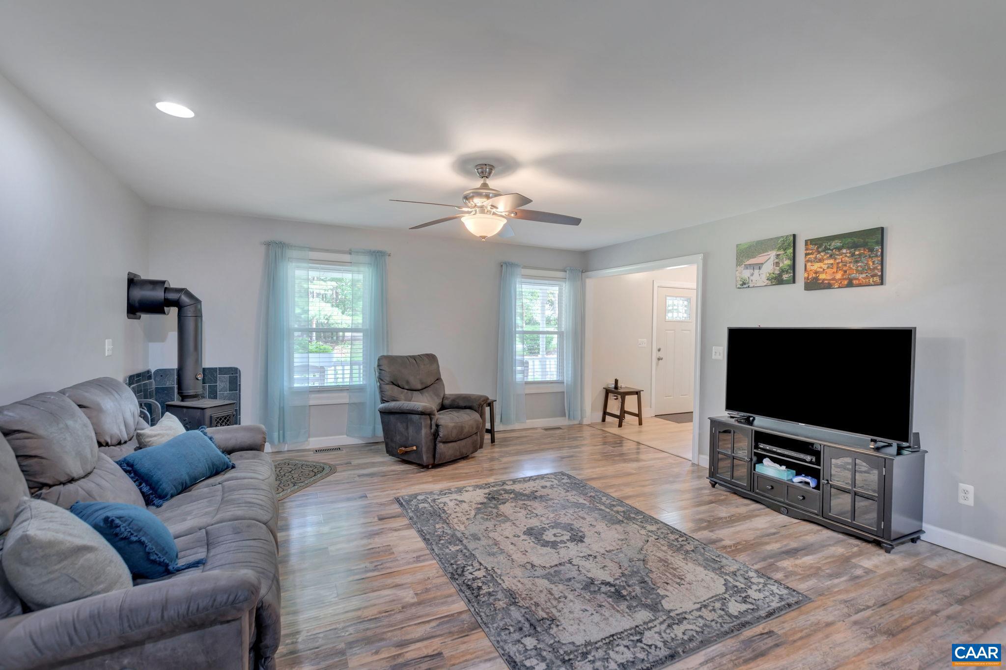 LAKE MONTICELLO - Residential