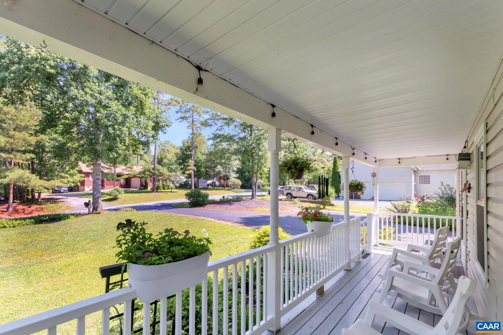 LAKE MONTICELLO - Residential