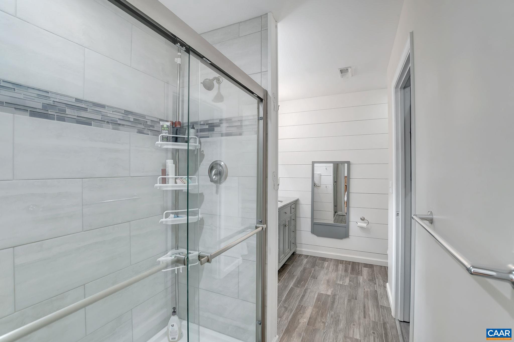 LAKE MONTICELLO - Residential