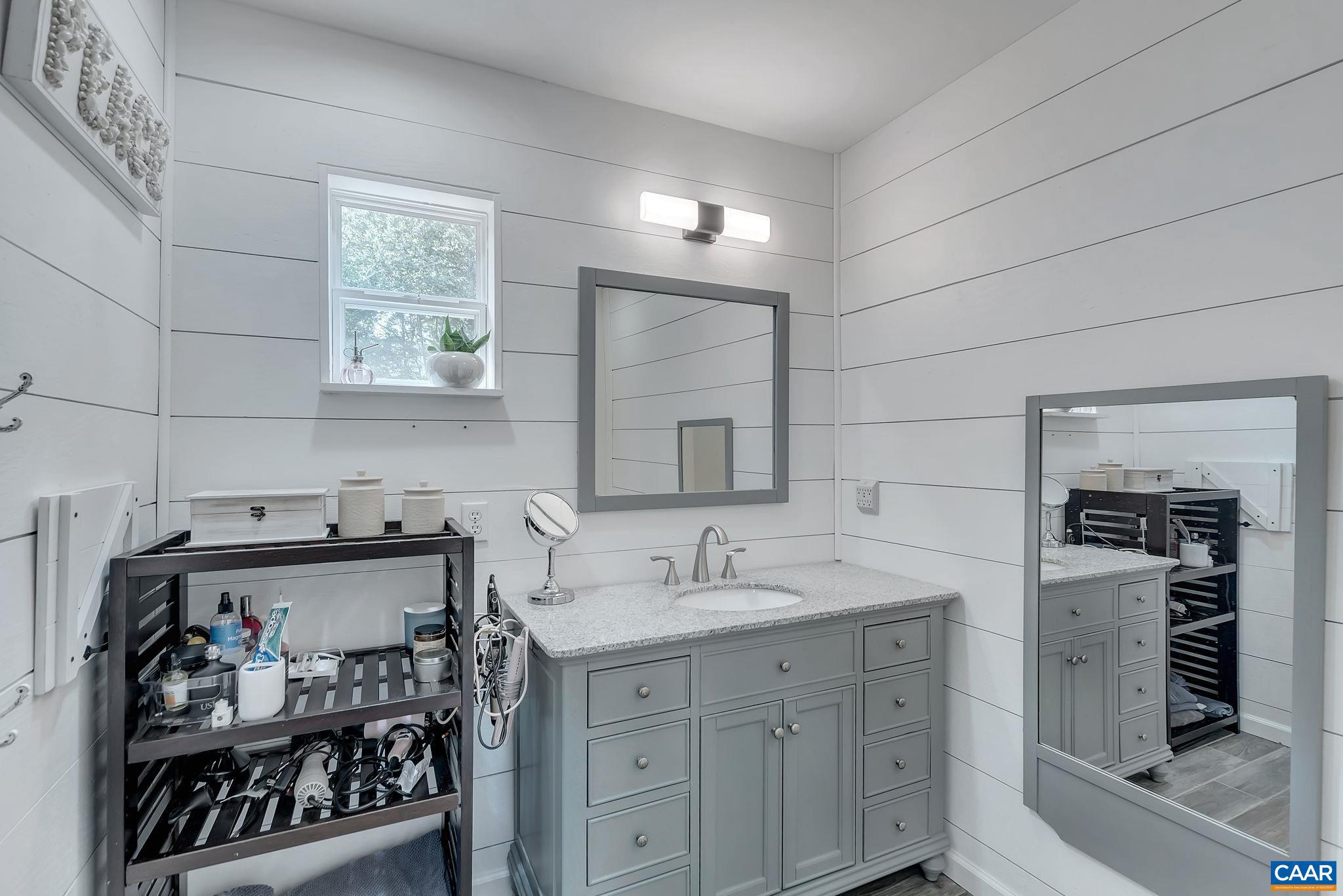 LAKE MONTICELLO - Residential