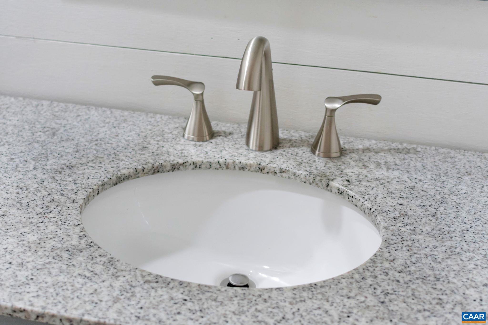 LAKE MONTICELLO - Residential