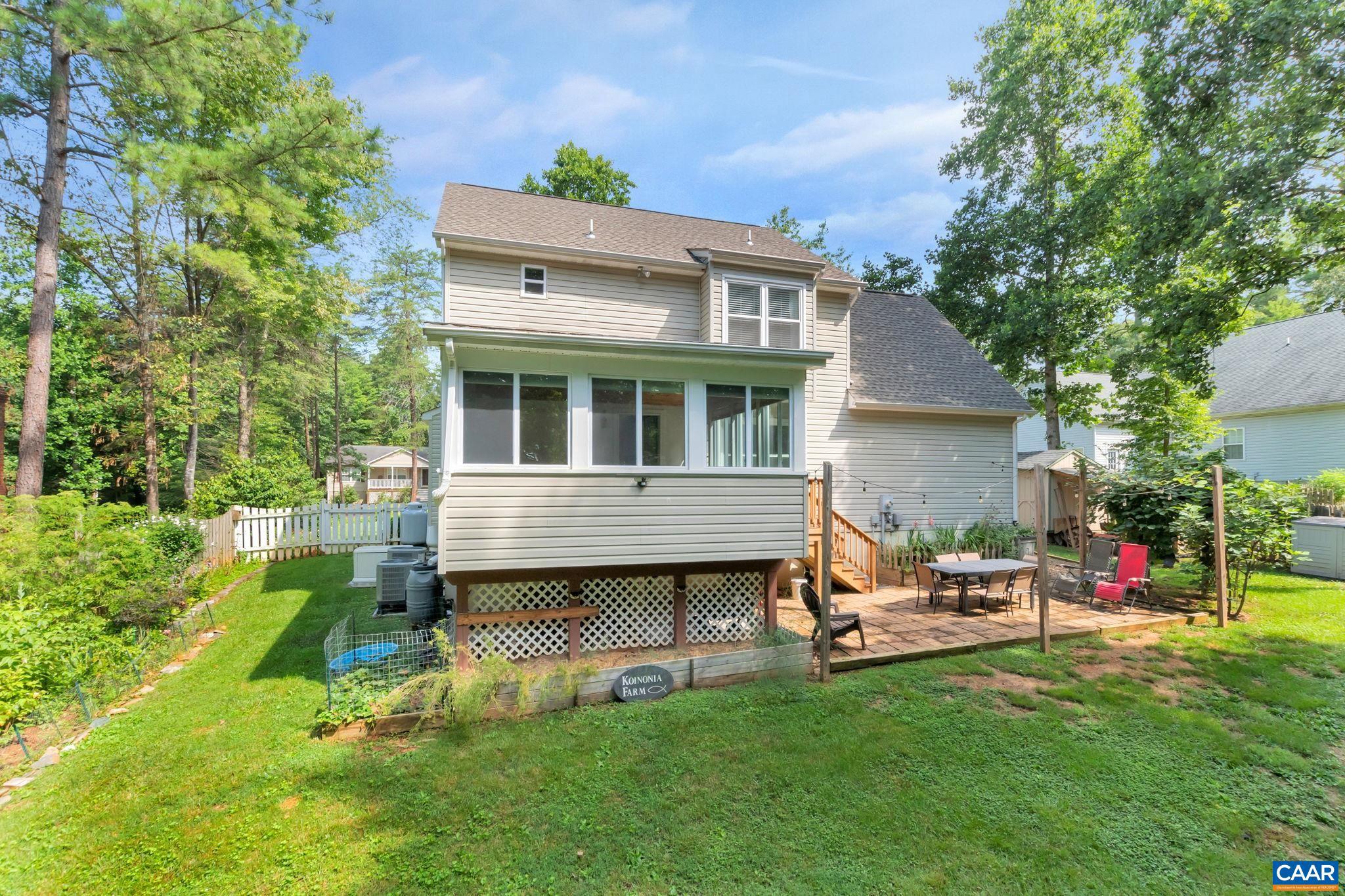 LAKE MONTICELLO - Residential