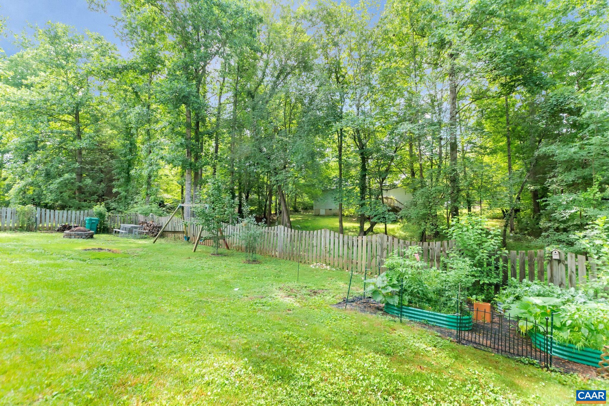 LAKE MONTICELLO - Residential