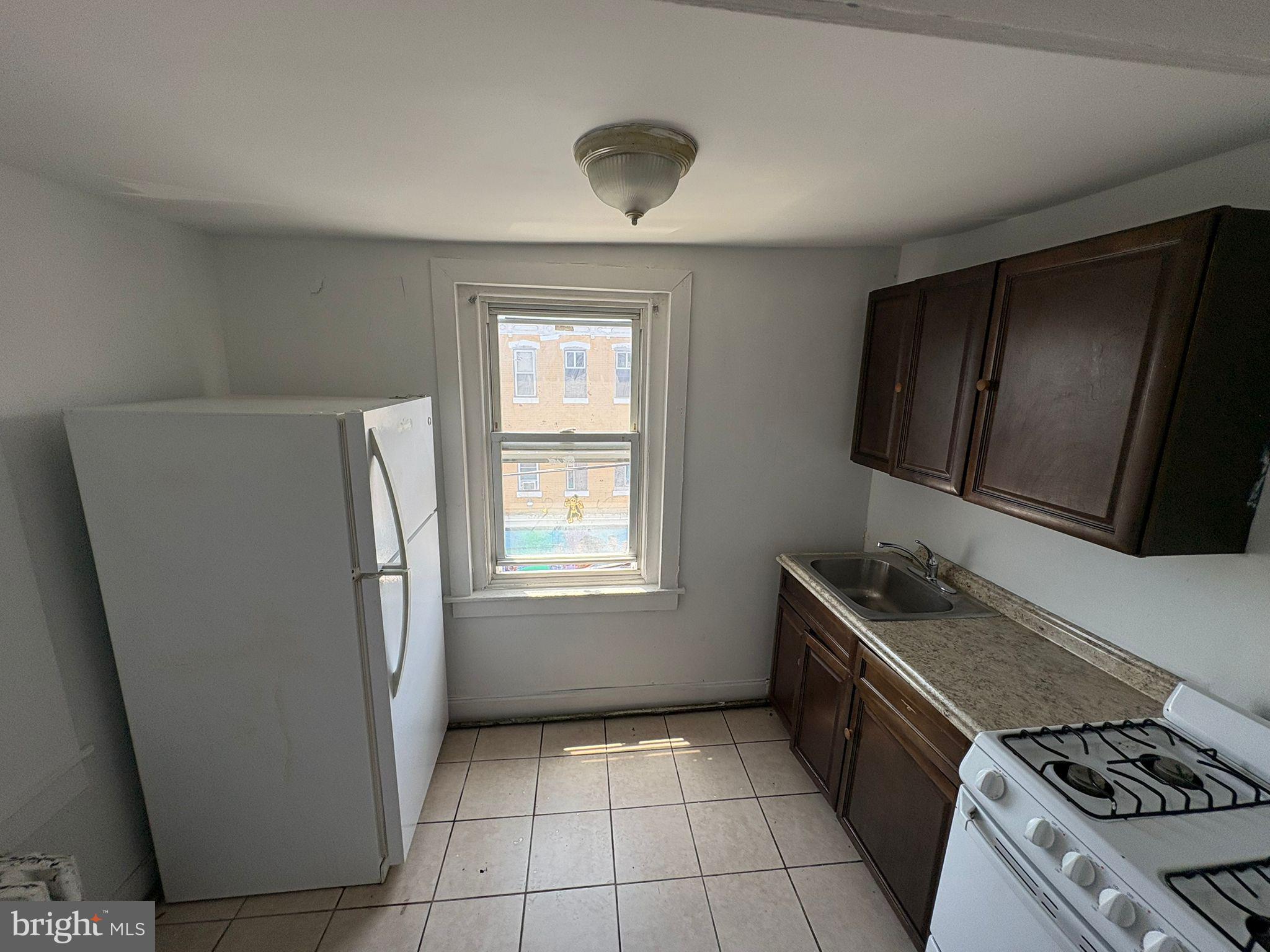 Welcome to 2901 N 5th St, 3rd Floor, Philadelphia, PA 19133. This newly renovated 2-bedroom, 1-bathroom apartment offers a bright and modern living space in the heart of Fairhill.
The updated kitchen features brand-new cabinets, spacious counters, and new appliances. Both bedrooms are filled with natural light and include ample closet space. The full bathroom is sleek and completely updated for your comfort.
Located near shops, public transit, parks, and more this unit is perfect for convenient city living.
Important: All applicants must tour the property in person before applying. We only accept applications submitted directly through us no third-party applications.
Schedule your showing today!