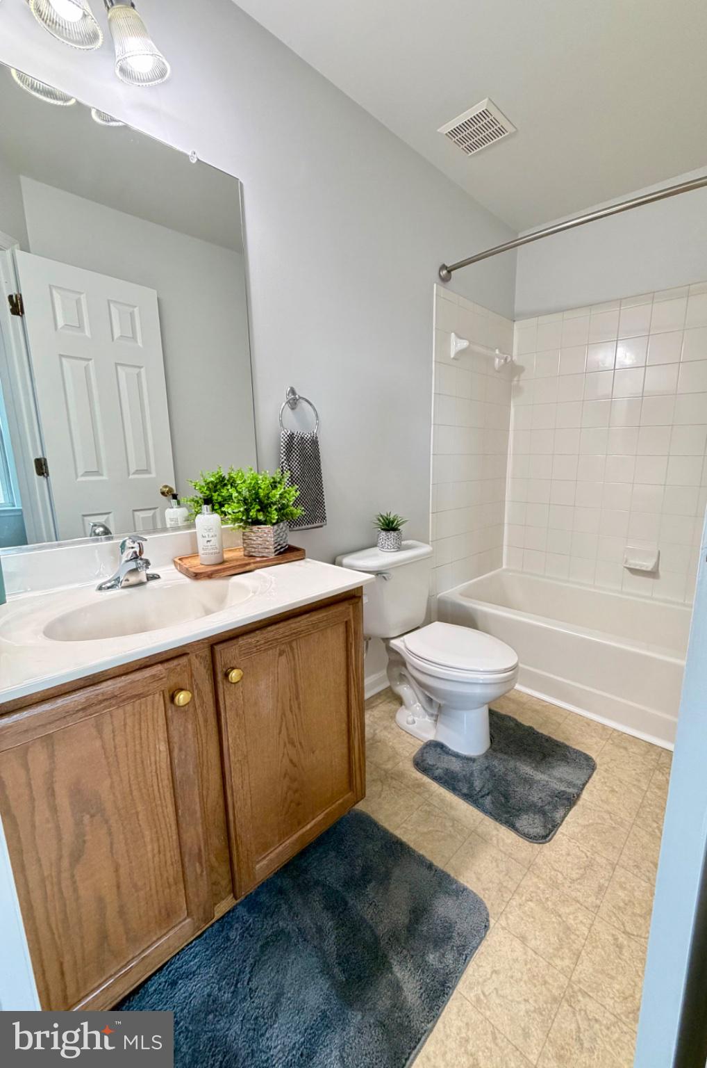 WOODLAND MANOR - Residential