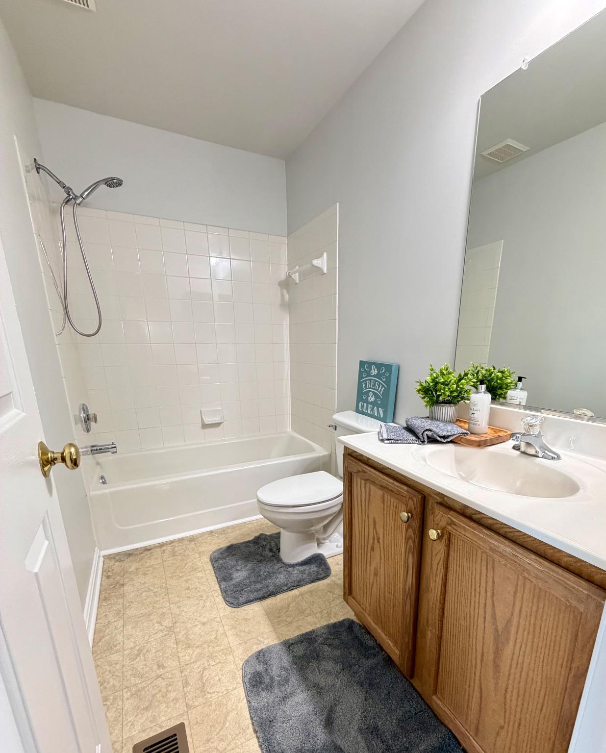 WOODLAND MANOR - Residential