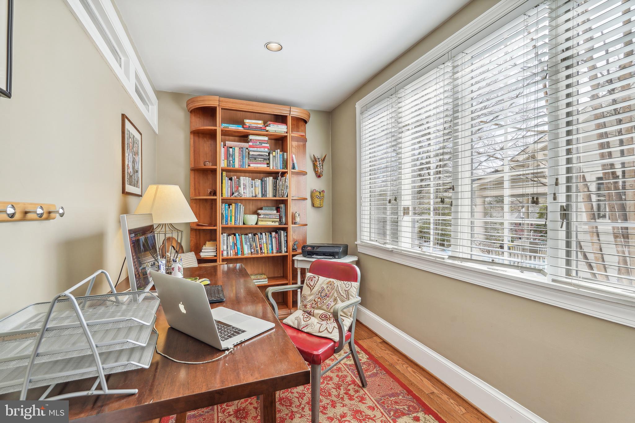 AMERICAN UNIVERSITY PARK - Residential