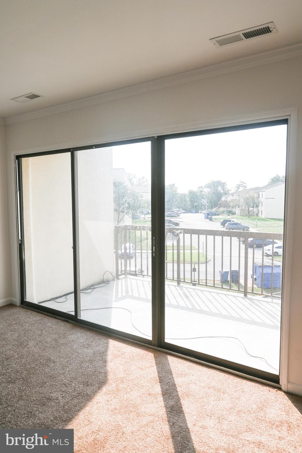 TREETOP CONDO - Residential Lease