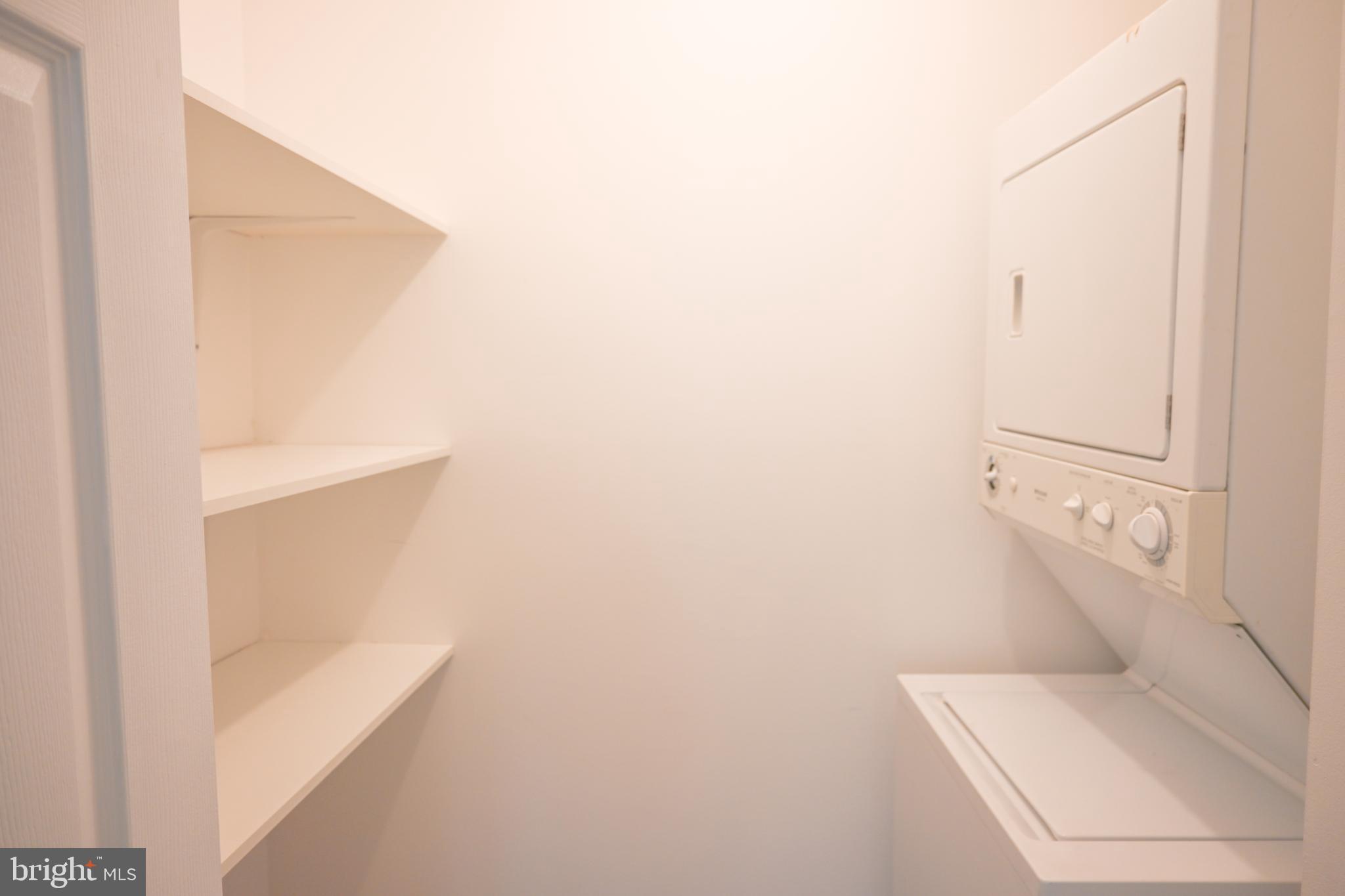 TREETOP CONDO - Residential Lease