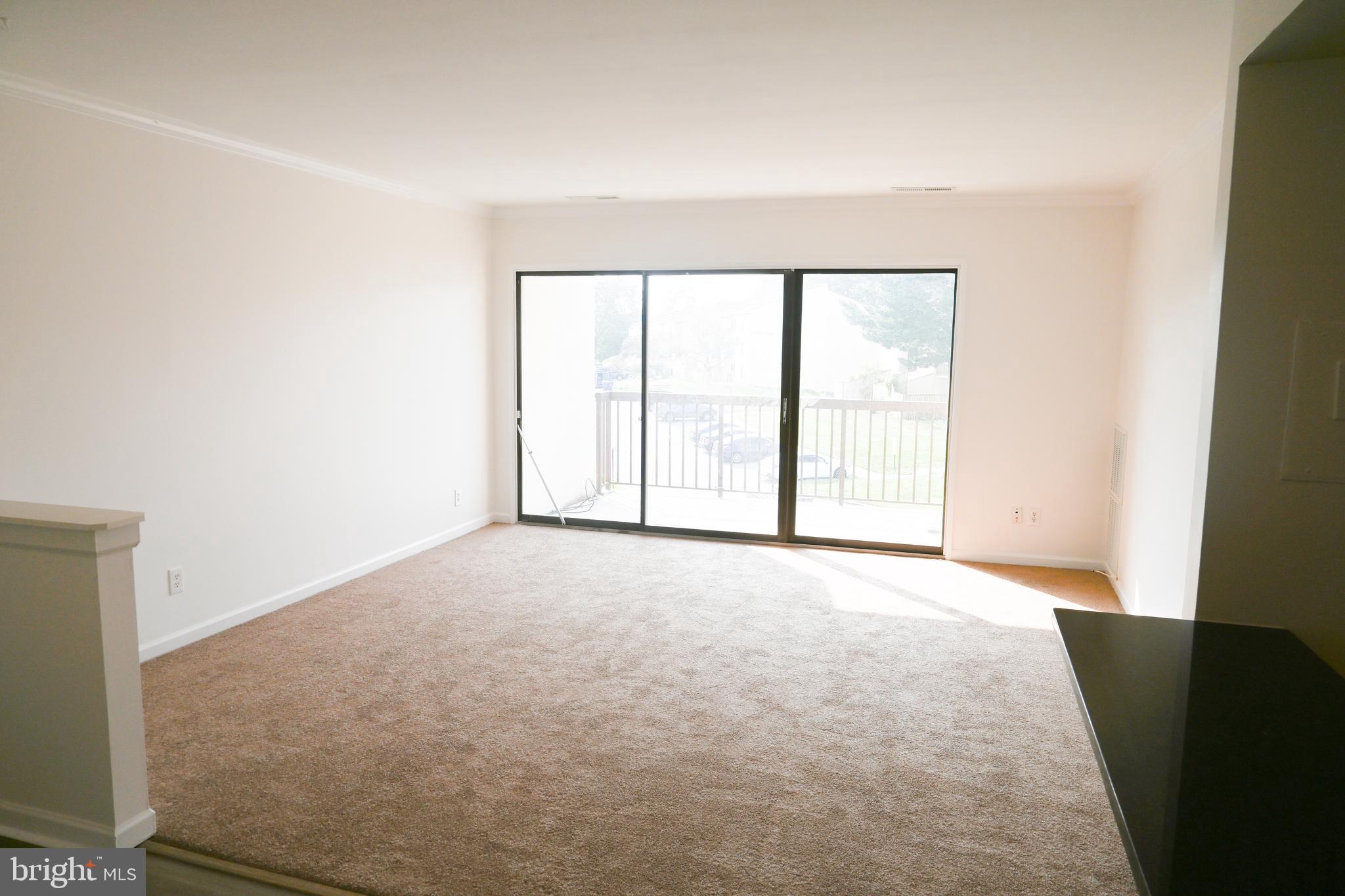 TREETOP CONDO - Residential Lease