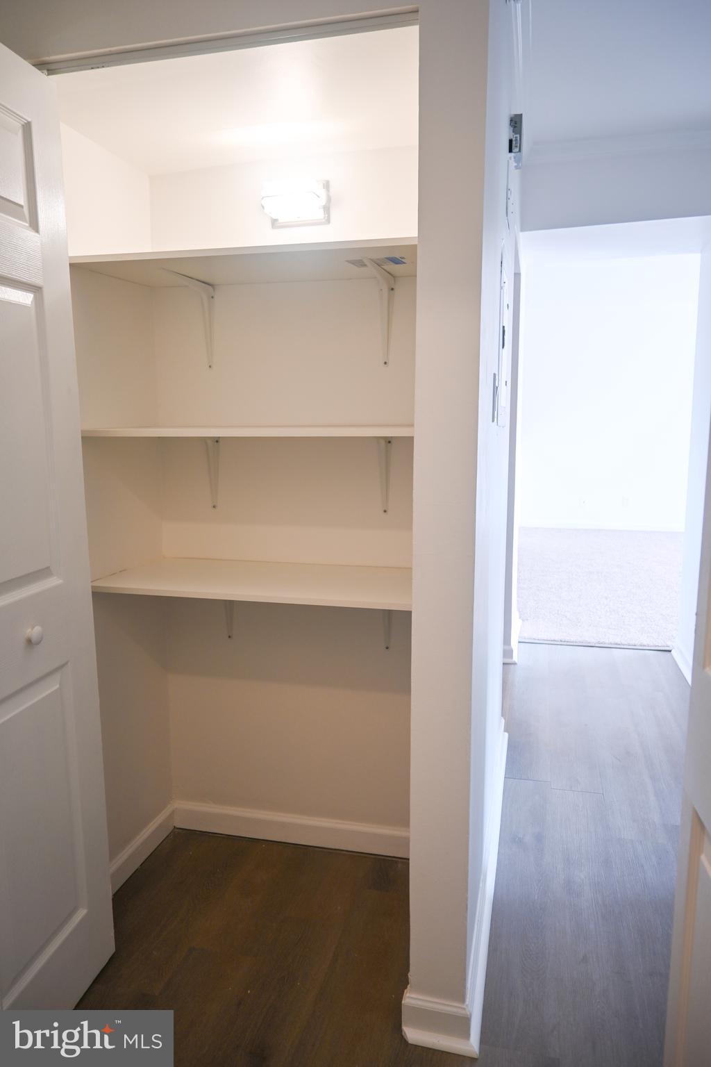 TREETOP CONDO - Residential Lease