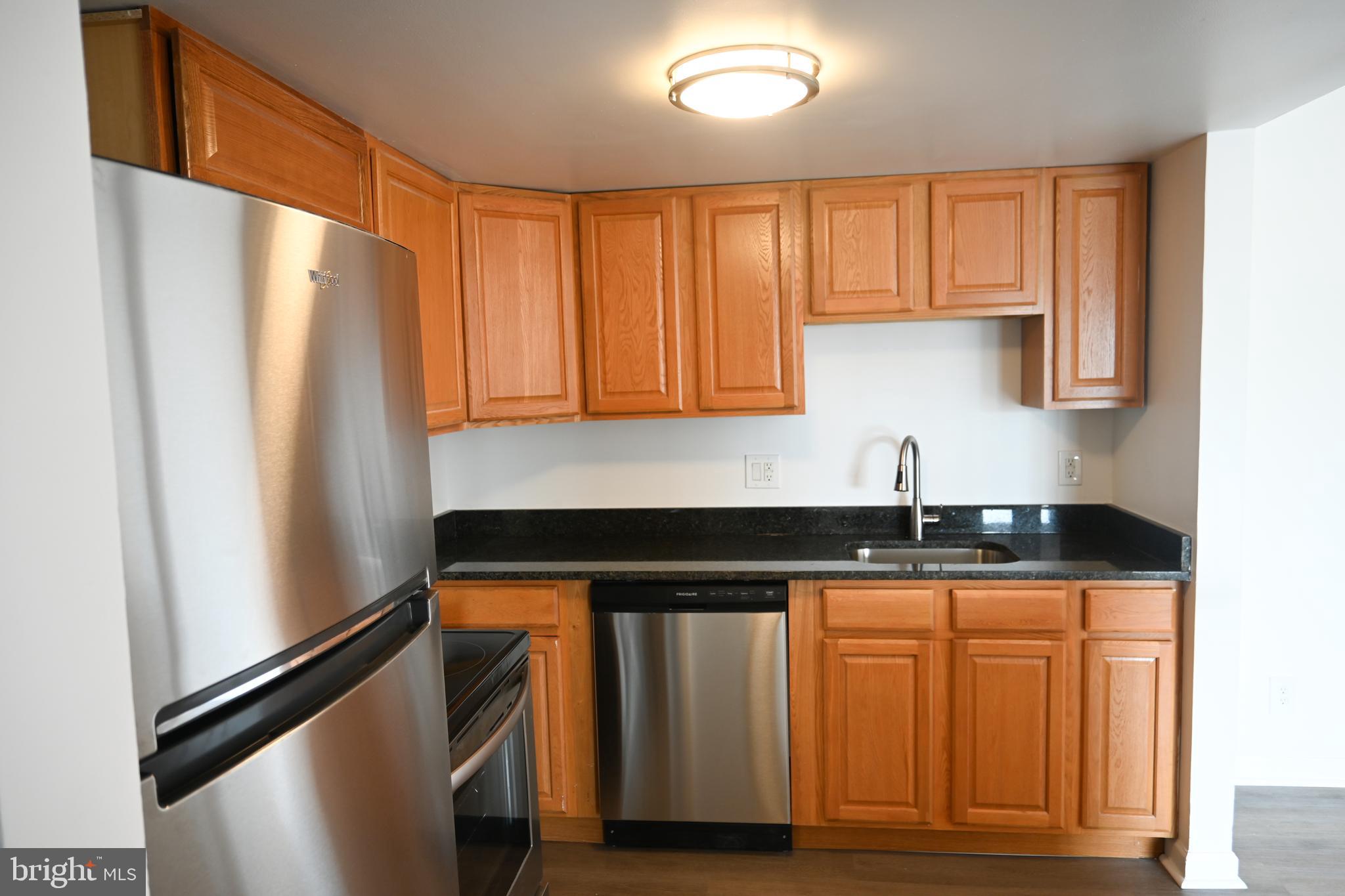 TREETOP CONDO - Residential Lease