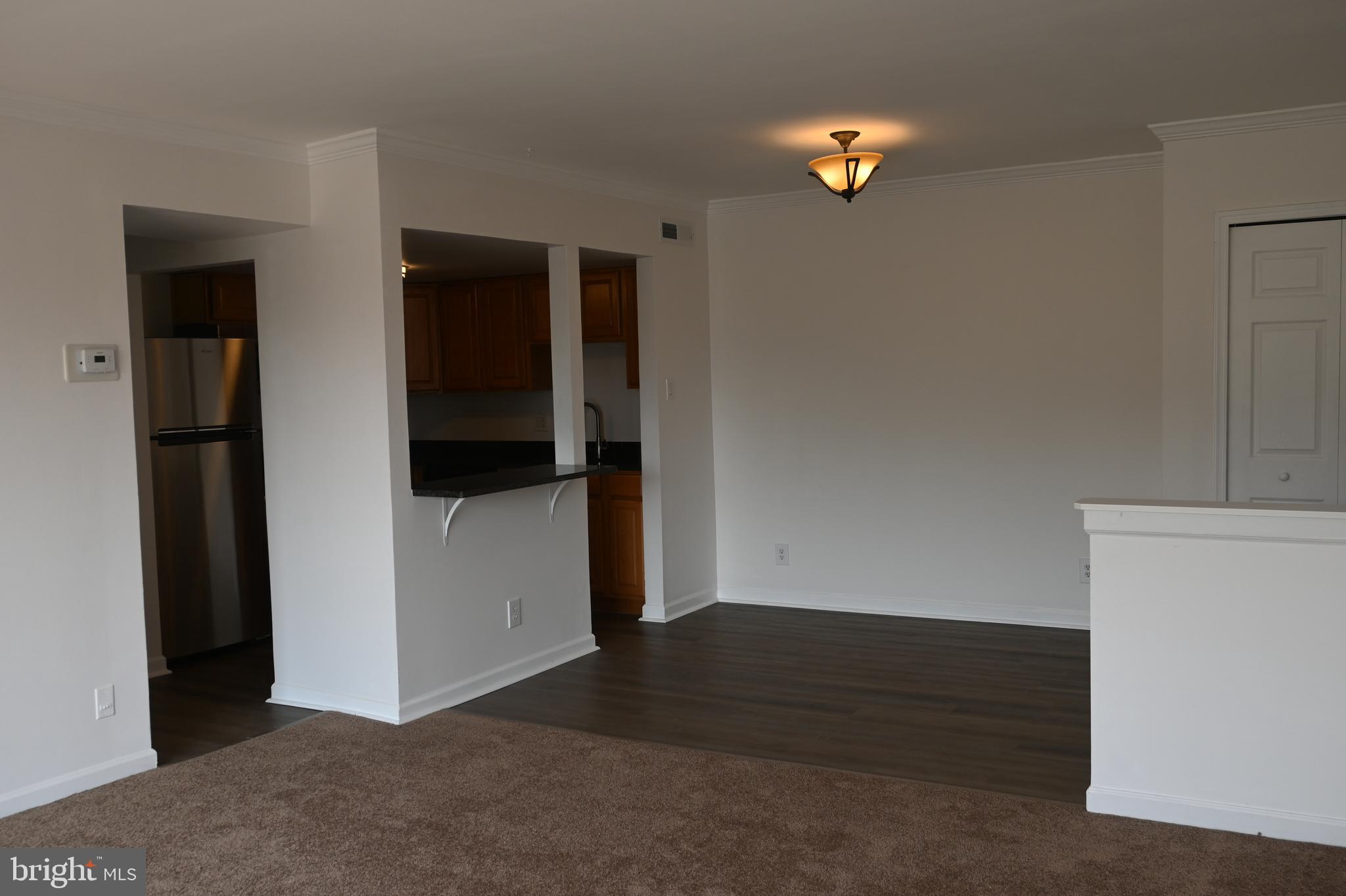 TREETOP CONDO - Residential Lease