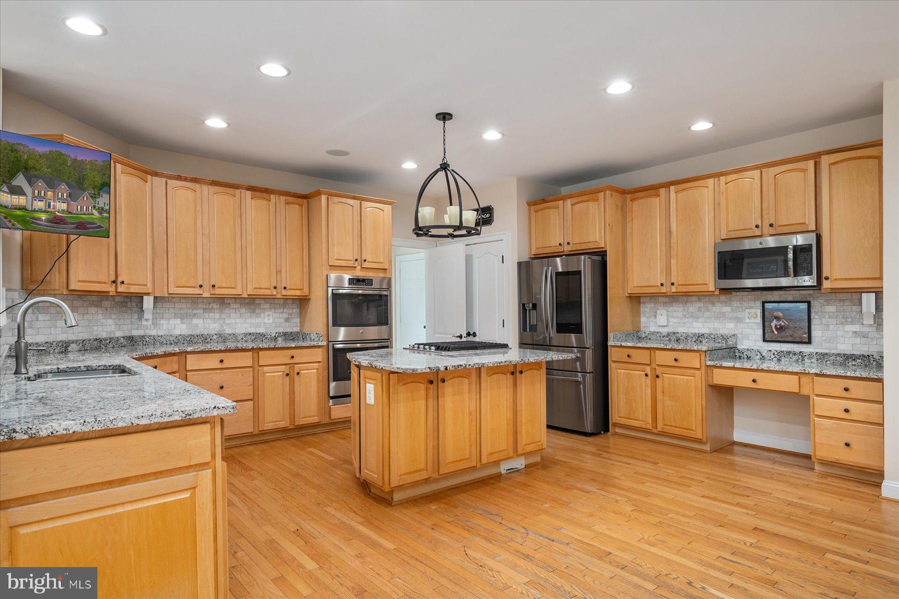 GREENSPRING AT COMPASS POINTE - Residential