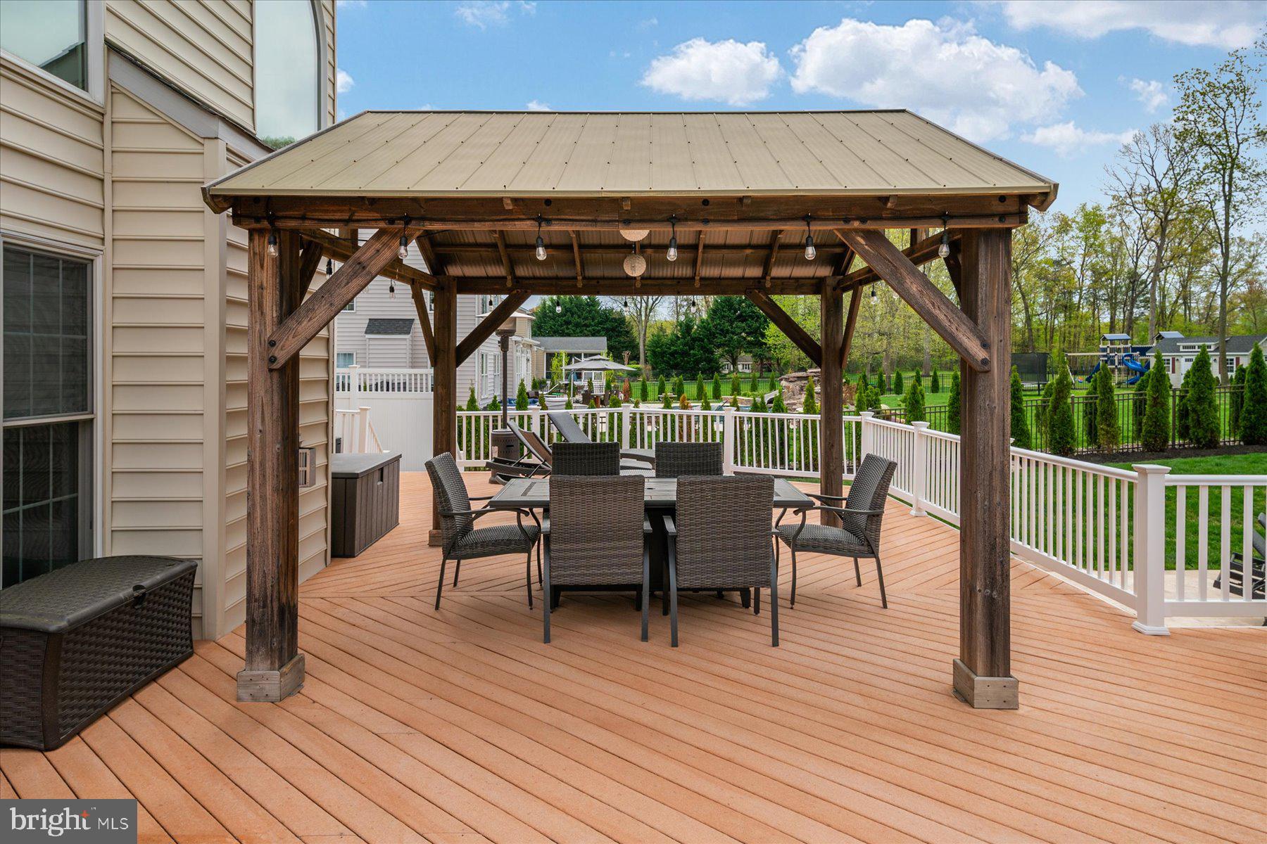 GREENSPRING AT COMPASS POINTE - Residential