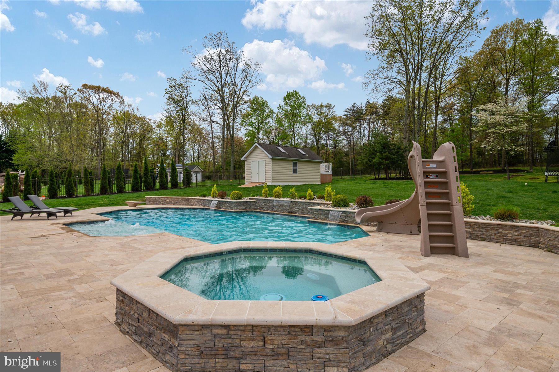 GREENSPRING AT COMPASS POINTE - Residential