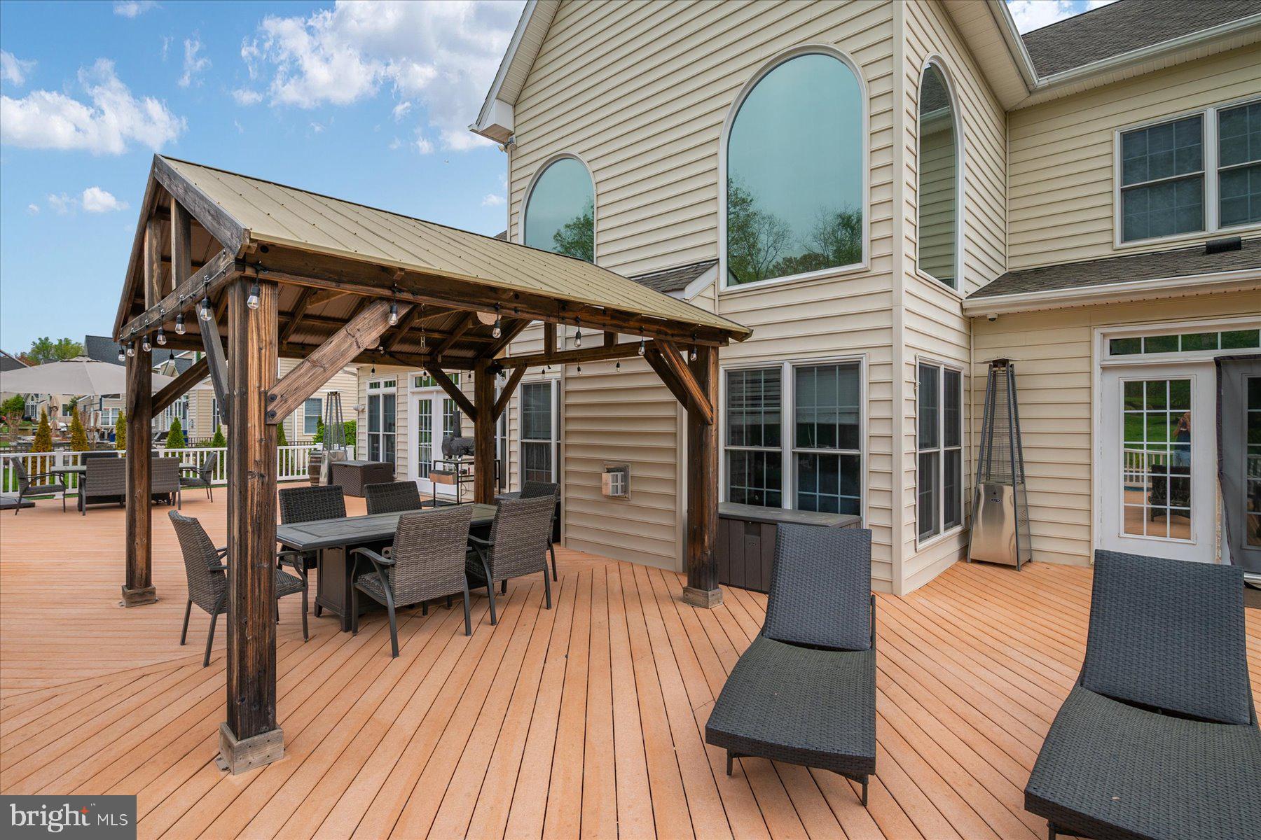 GREENSPRING AT COMPASS POINTE - Residential