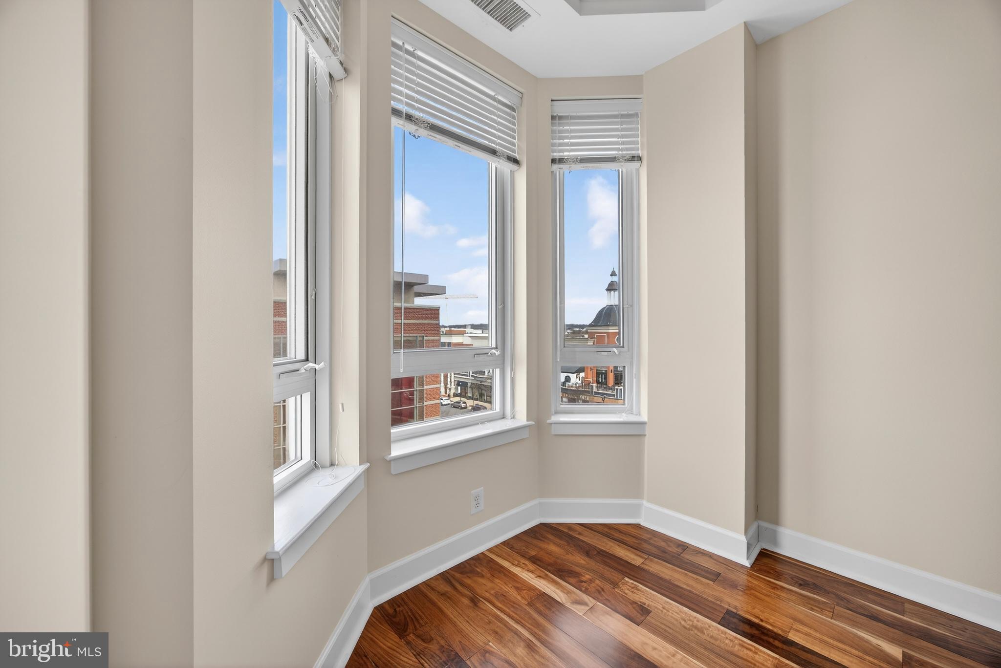 ANNAPOLIS TOWNE CENTRE - Residential