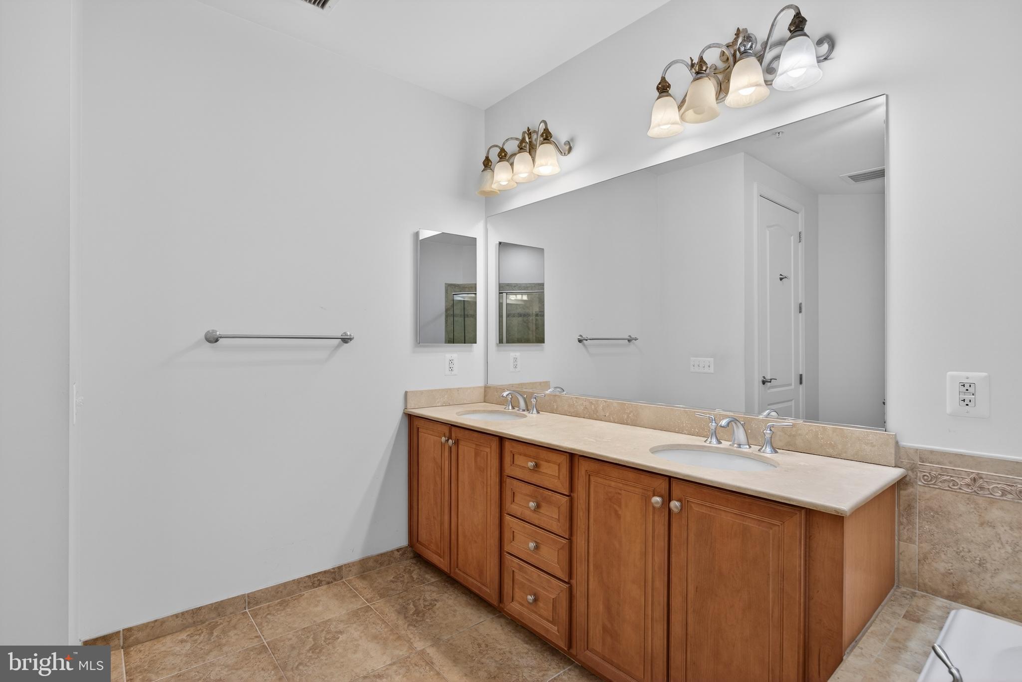 ANNAPOLIS TOWNE CENTRE - Residential