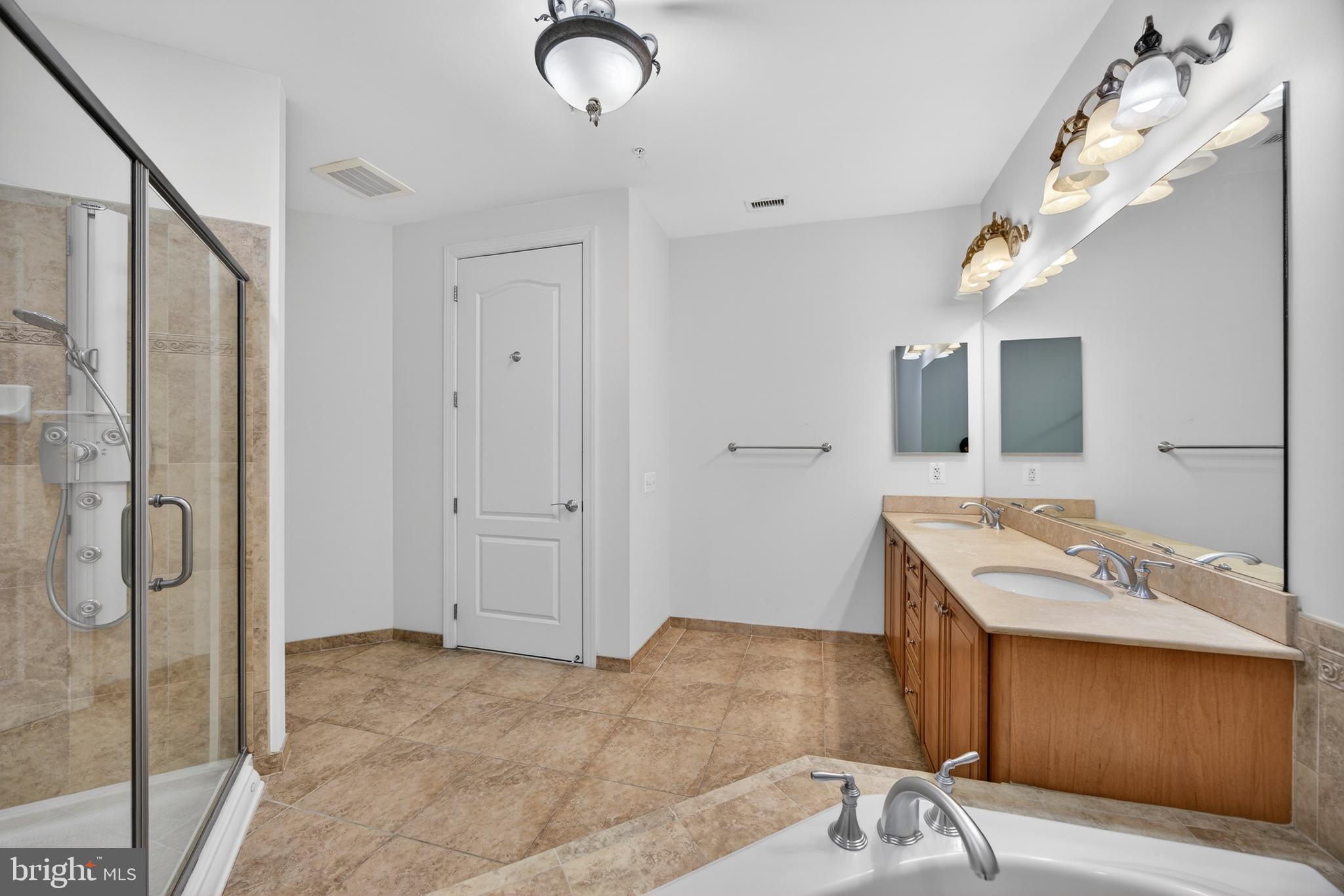 ANNAPOLIS TOWNE CENTRE - Residential