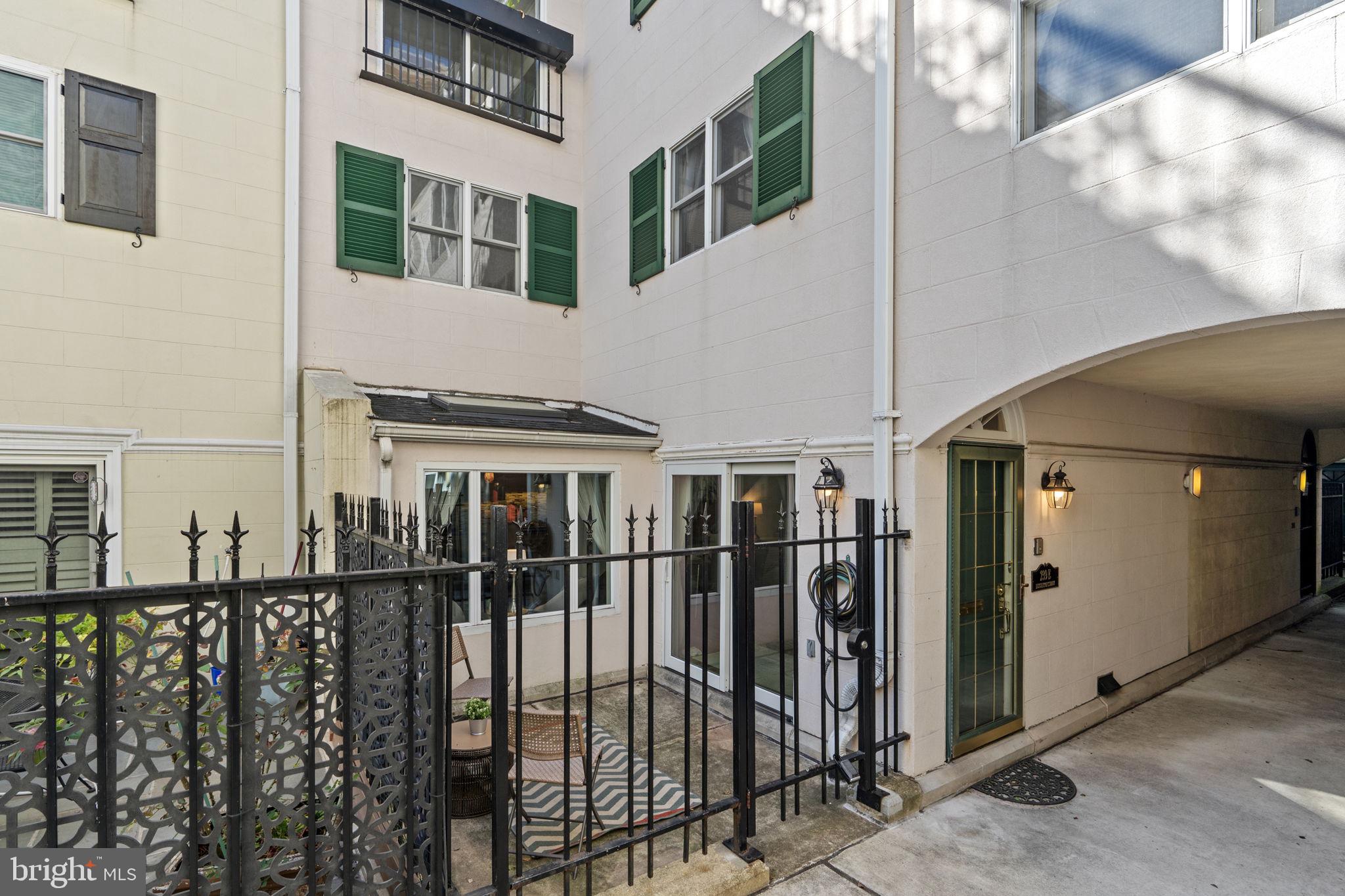 WASHINGTON SQ WEST - Residential