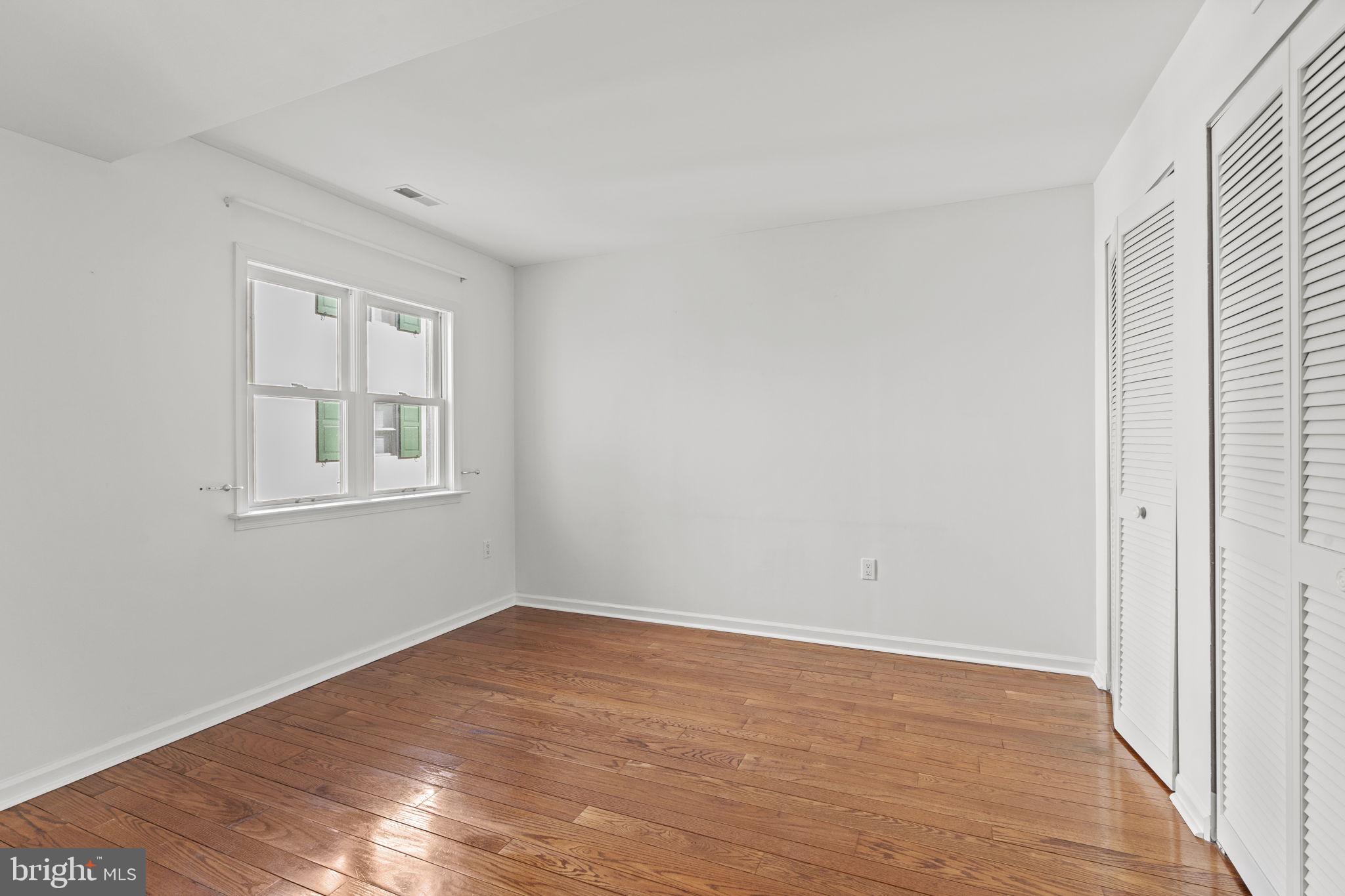 WASHINGTON SQ WEST - Residential