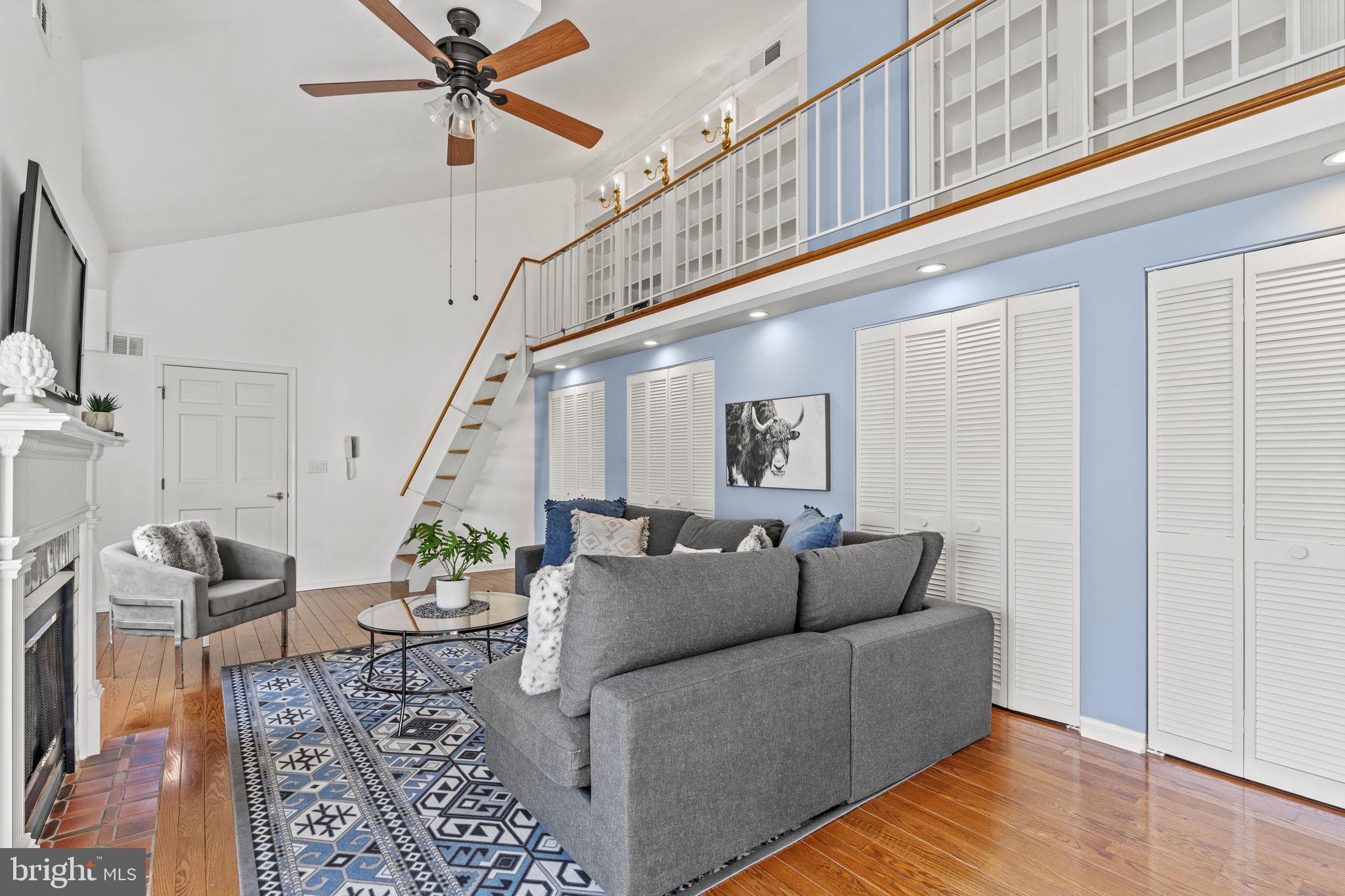 WASHINGTON SQ WEST - Residential