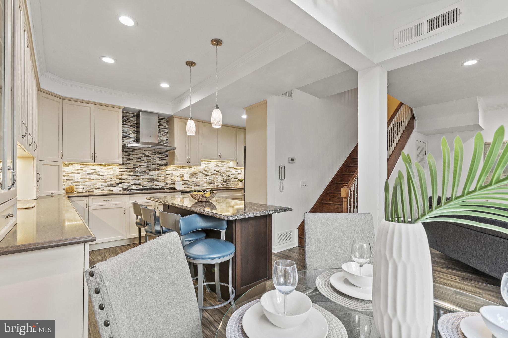 WASHINGTON SQ WEST - Residential