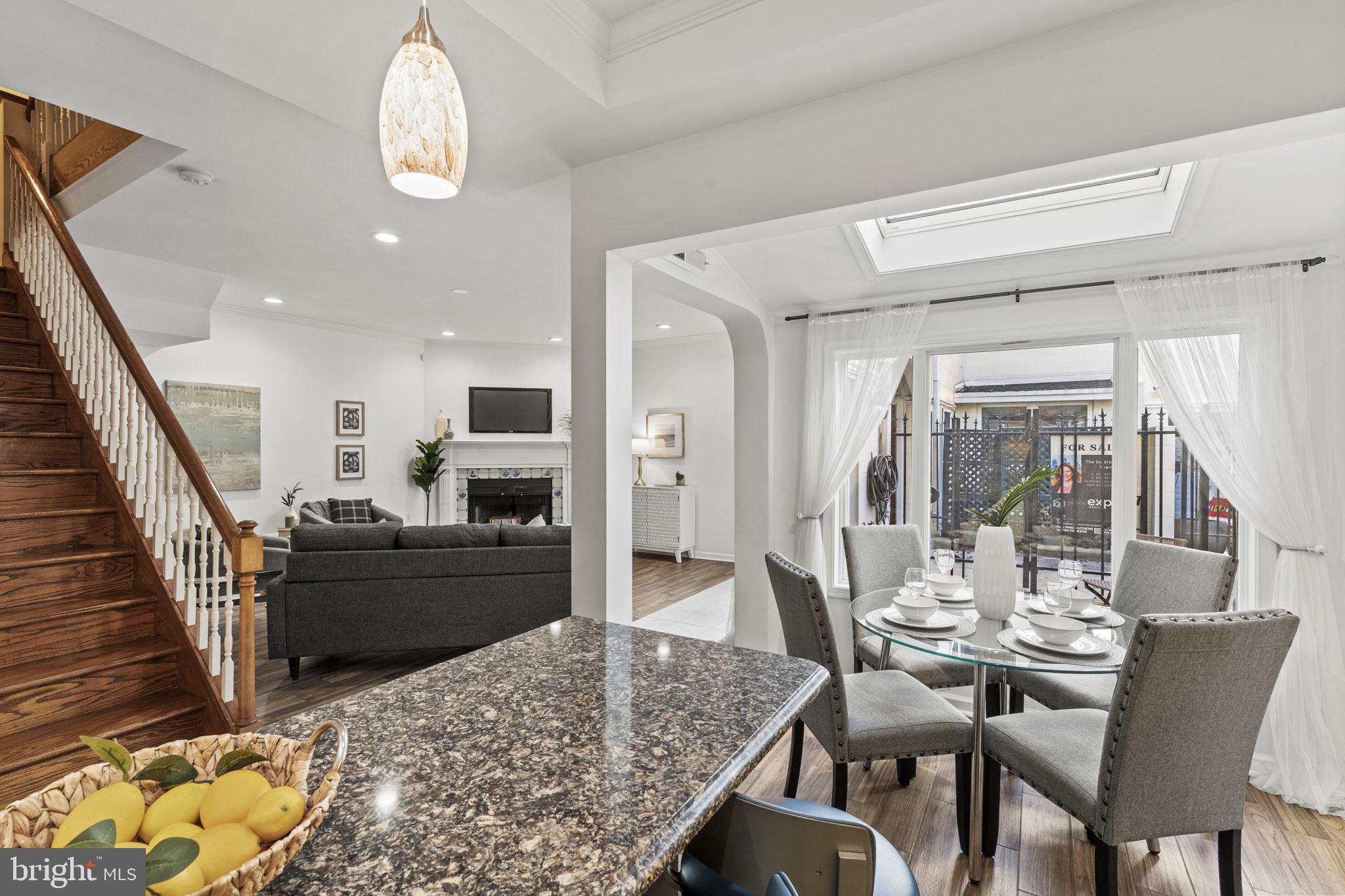 WASHINGTON SQ WEST - Residential