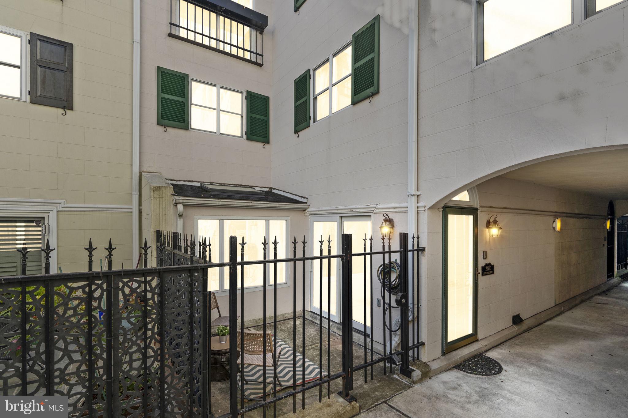 WASHINGTON SQ WEST - Residential