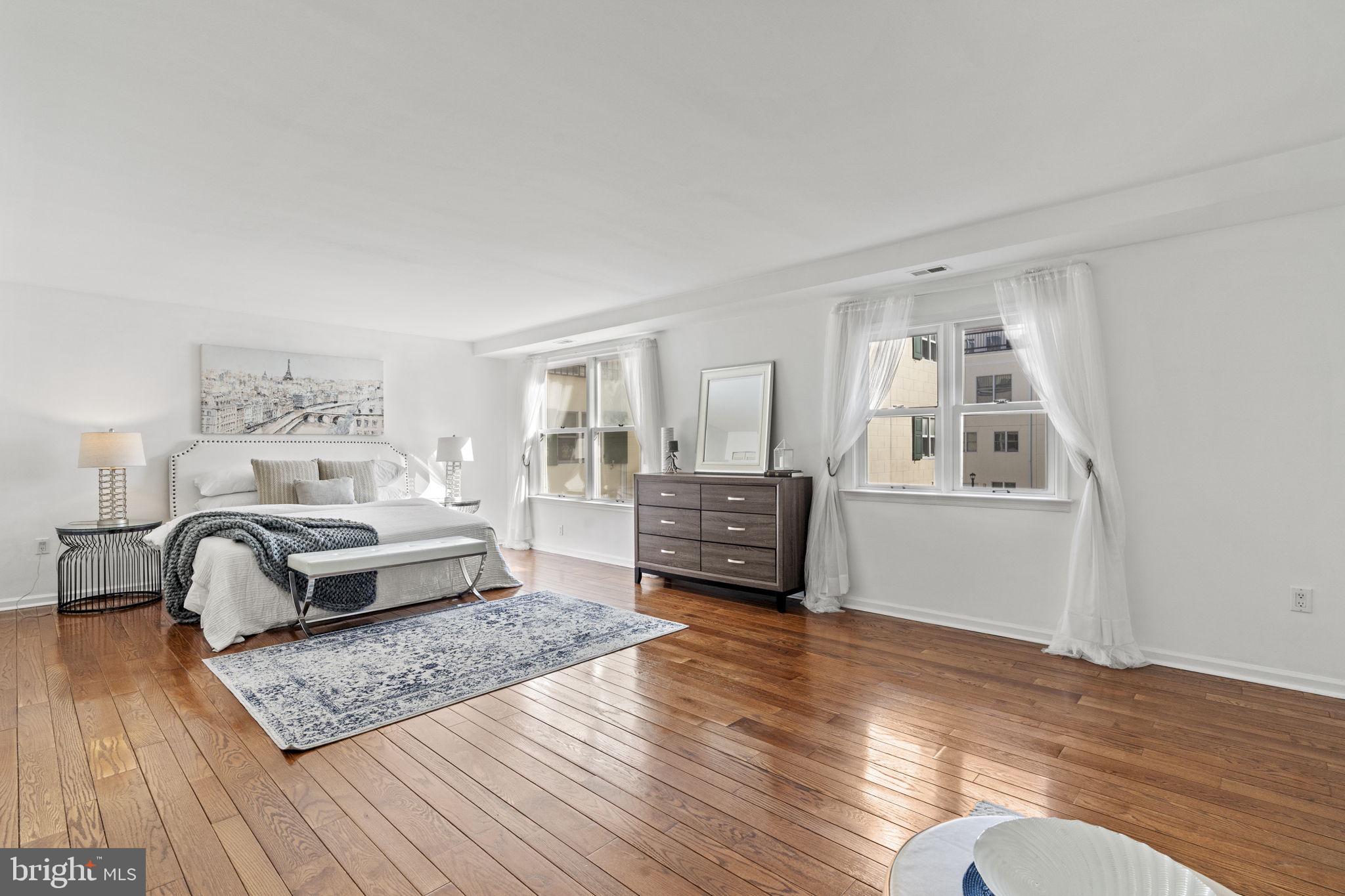 WASHINGTON SQ WEST - Residential