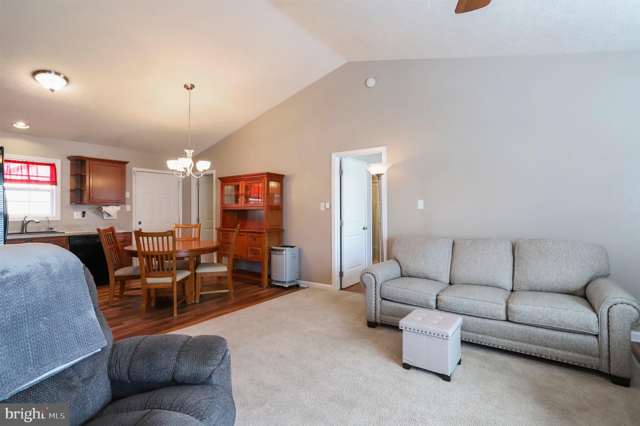 CRESTFIELD - Residential