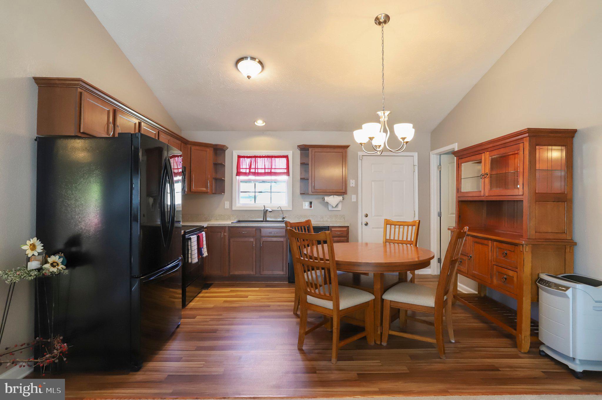 CRESTFIELD - Residential