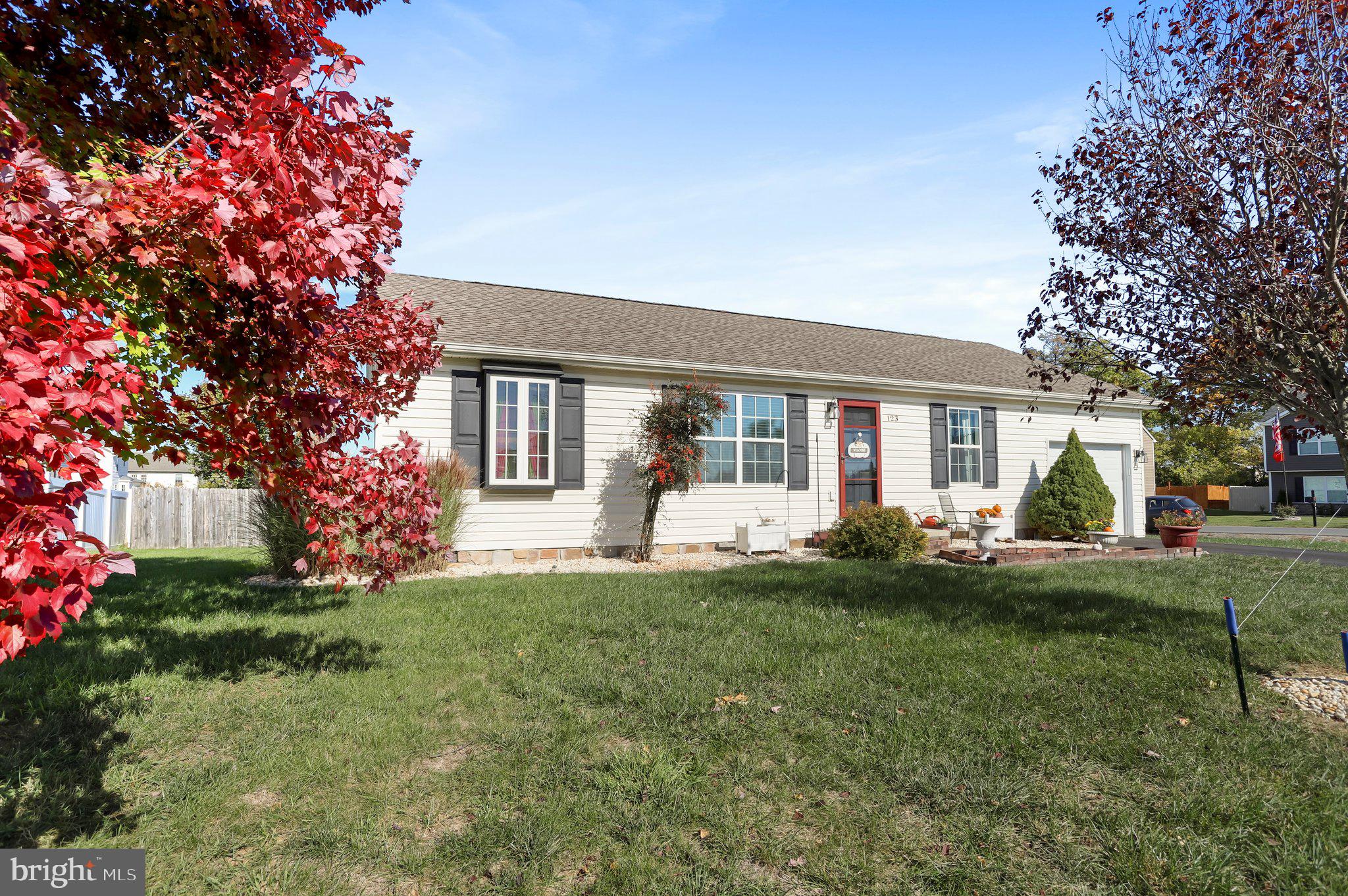 CRESTFIELD - Residential