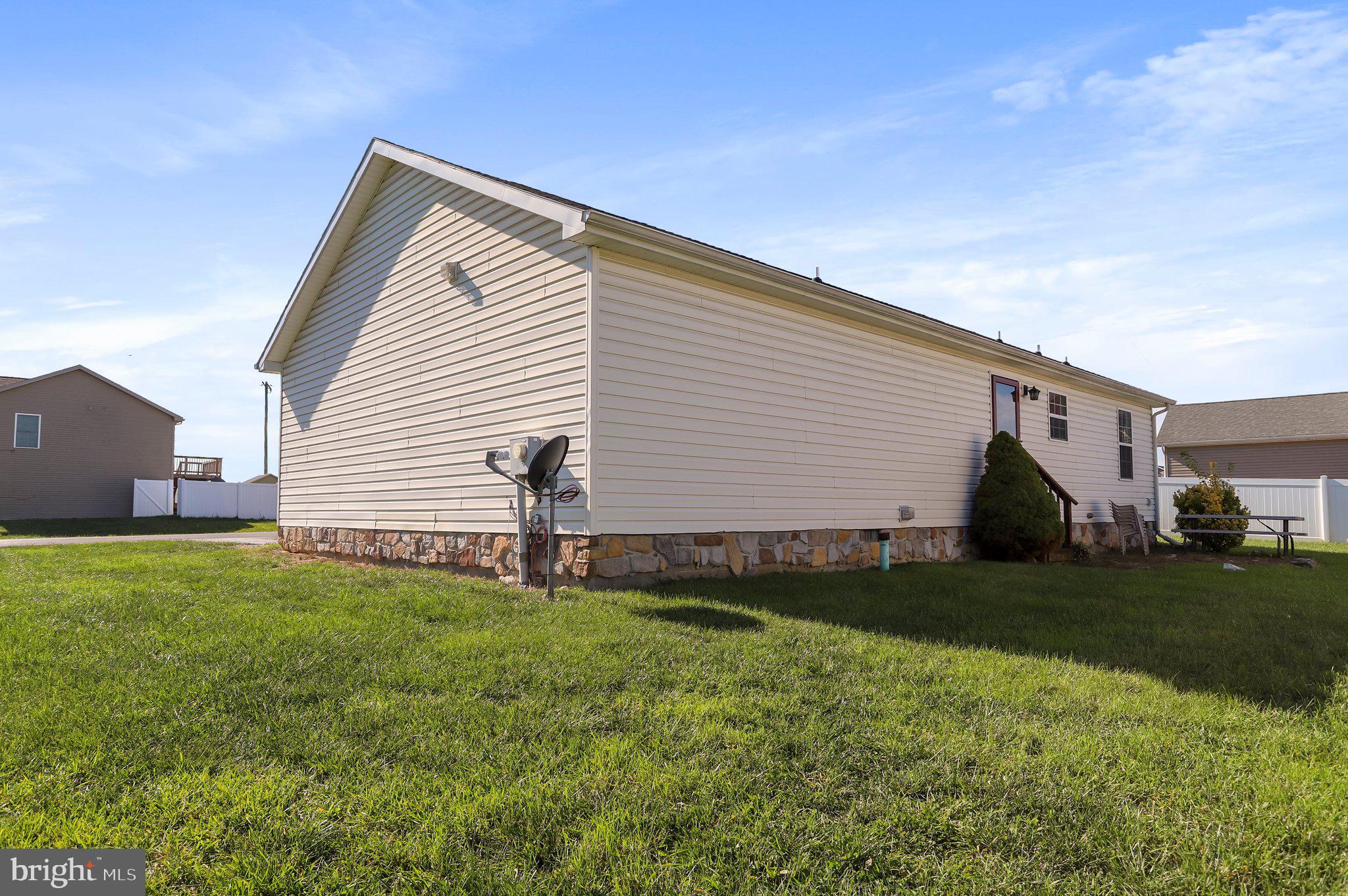 CRESTFIELD - Residential