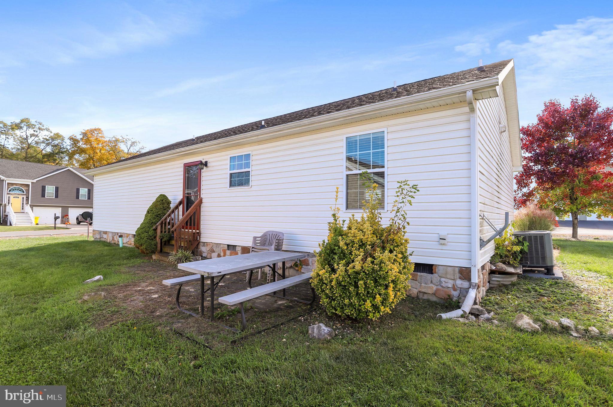 CRESTFIELD - Residential