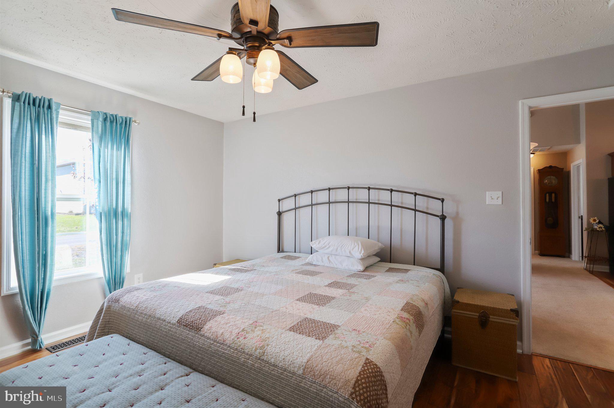 CRESTFIELD - Residential